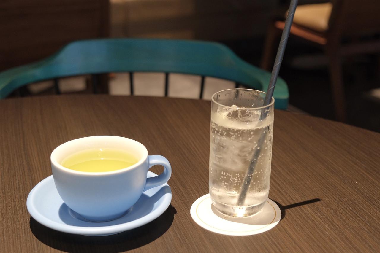 画像2: ●【日本茶を使用した逸品】マンゴーとパインのパイ × 「玄米茶ソーダ」