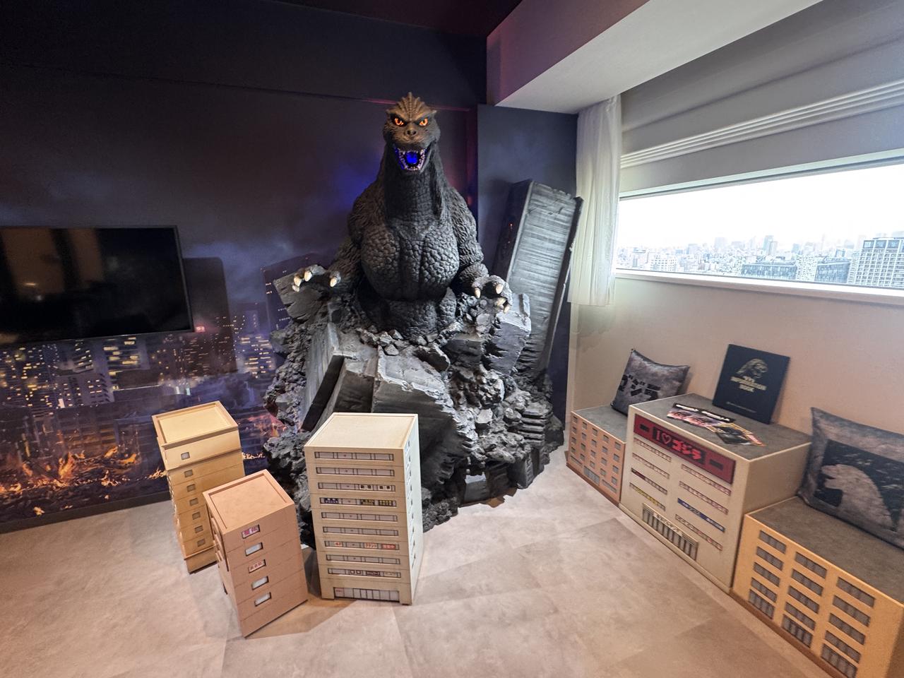 画像2: ゴジラファン必見♡ホテルグレイスリー新宿に「ゴジラVSキングギドラルーム」誕生