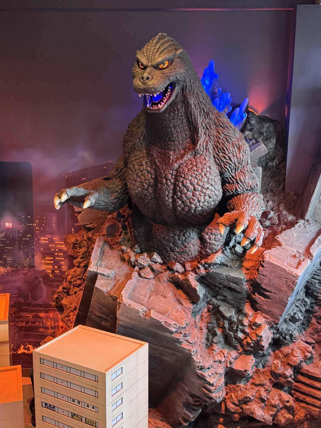 画像9: ゴジラファン必見♡ホテルグレイスリー新宿に「ゴジラVSキングギドラルーム」誕生