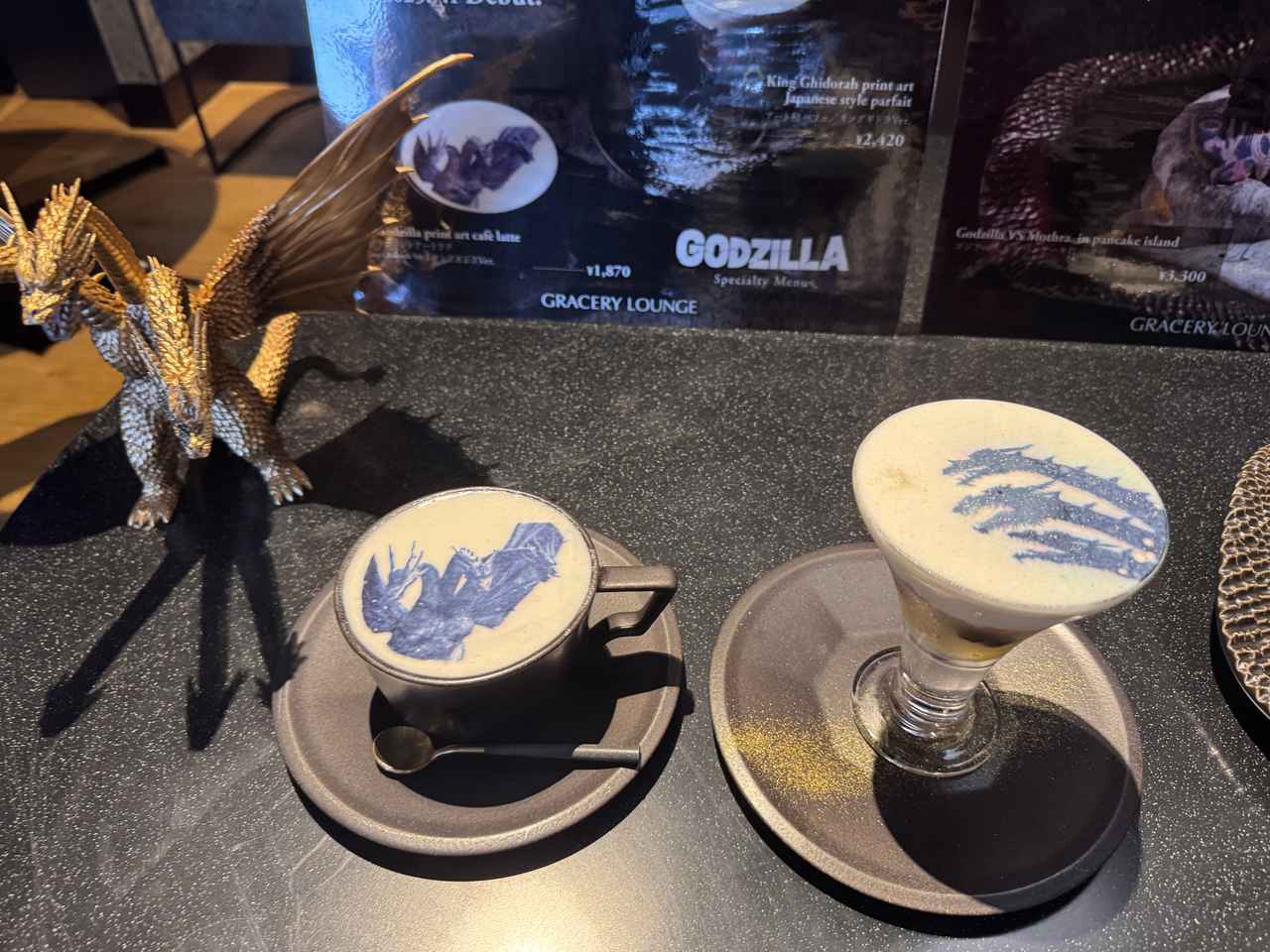 画像15: ゴジラファン必見♡ホテルグレイスリー新宿に「ゴジラVSキングギドラルーム」誕生