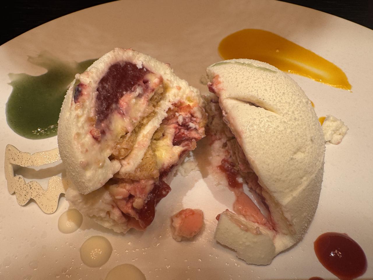 画像: 4種のソースで味変も楽しめます