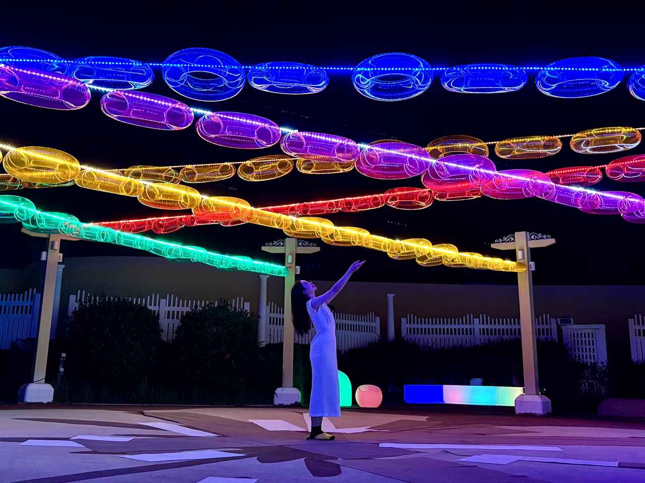 画像3: 夜のプールが幻想空間に変身！光のナイトプール『ALOHA LUMINA』