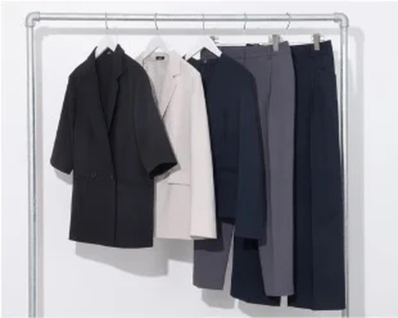 画像: 左から順に、ハーフスリーブジャケット ¥19,000(税込)、ダブルジャケット ¥19,000(税込)カラーレスジャケット ¥17,000(税込)、テーパードパンツ ¥11,000(税込)、ワイドストレートパンツ ¥12,000(税込)