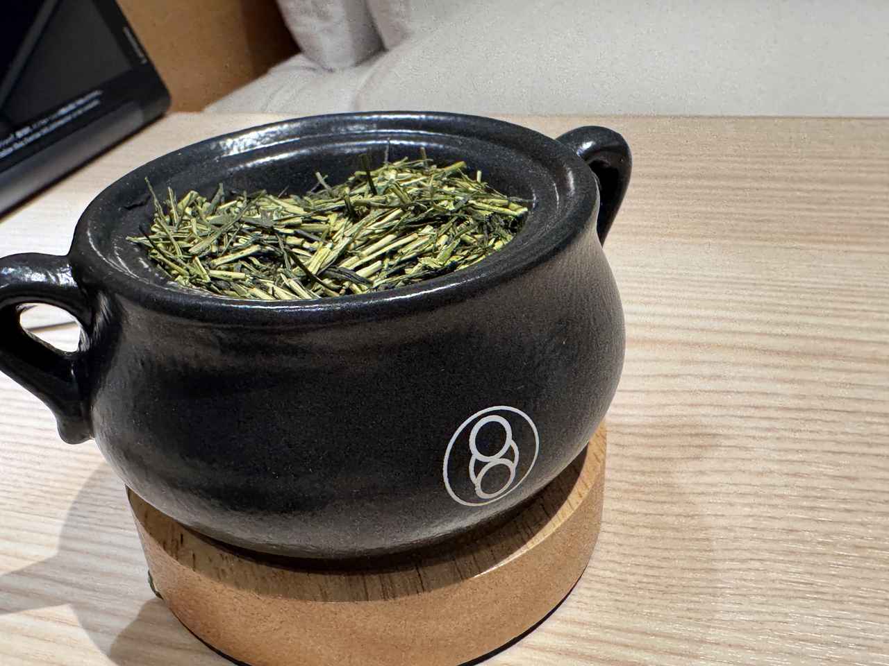 画像: 茶香炉を焚いてお茶の香りに包まれる癒しの時間