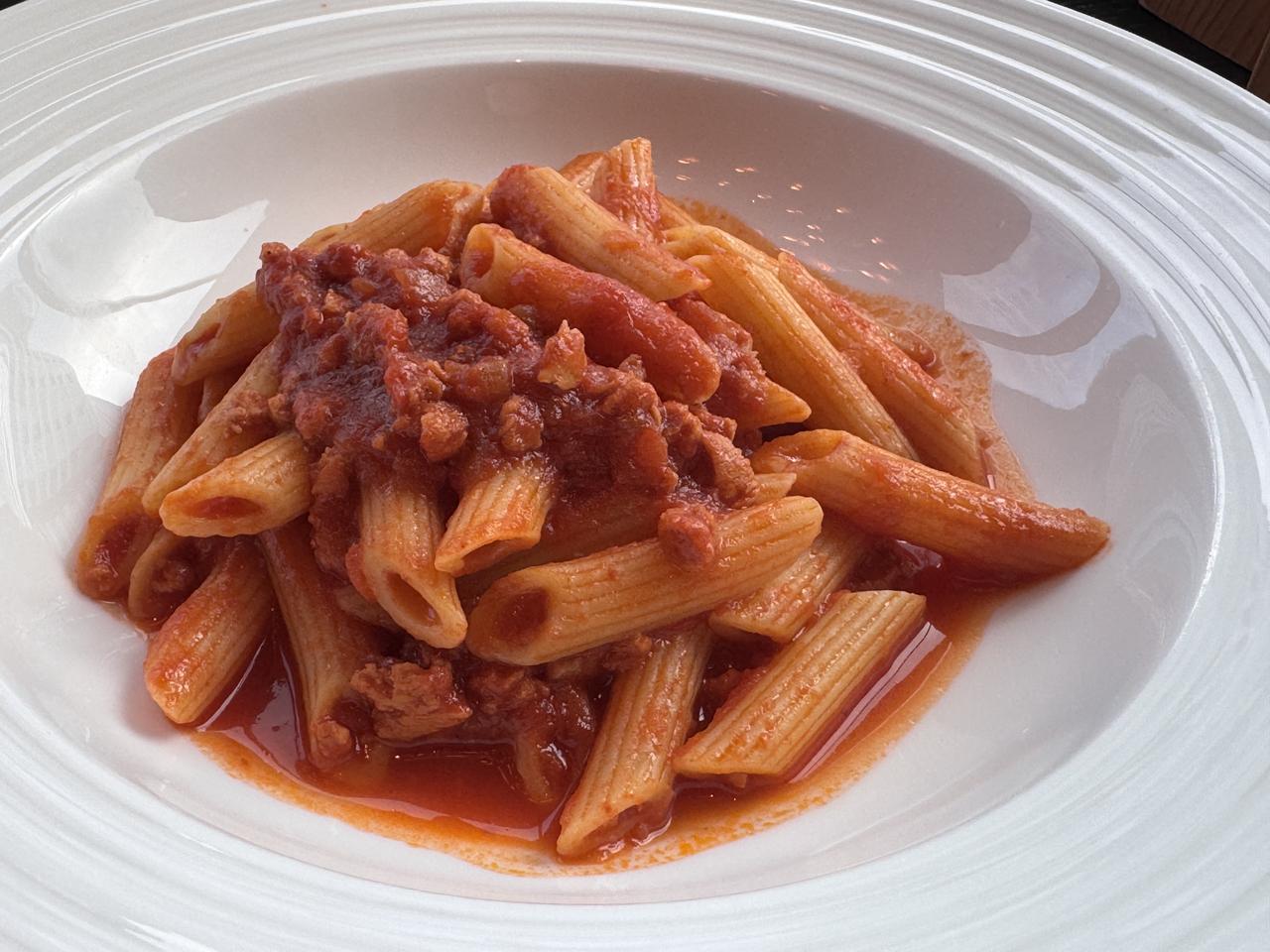 画像: 大豆ミートのペンネボロネーゼ