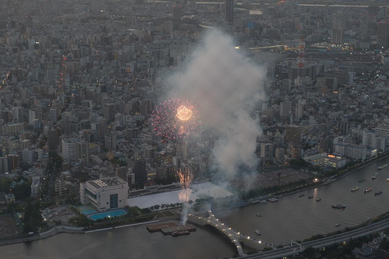 画像: 花火スタート！
