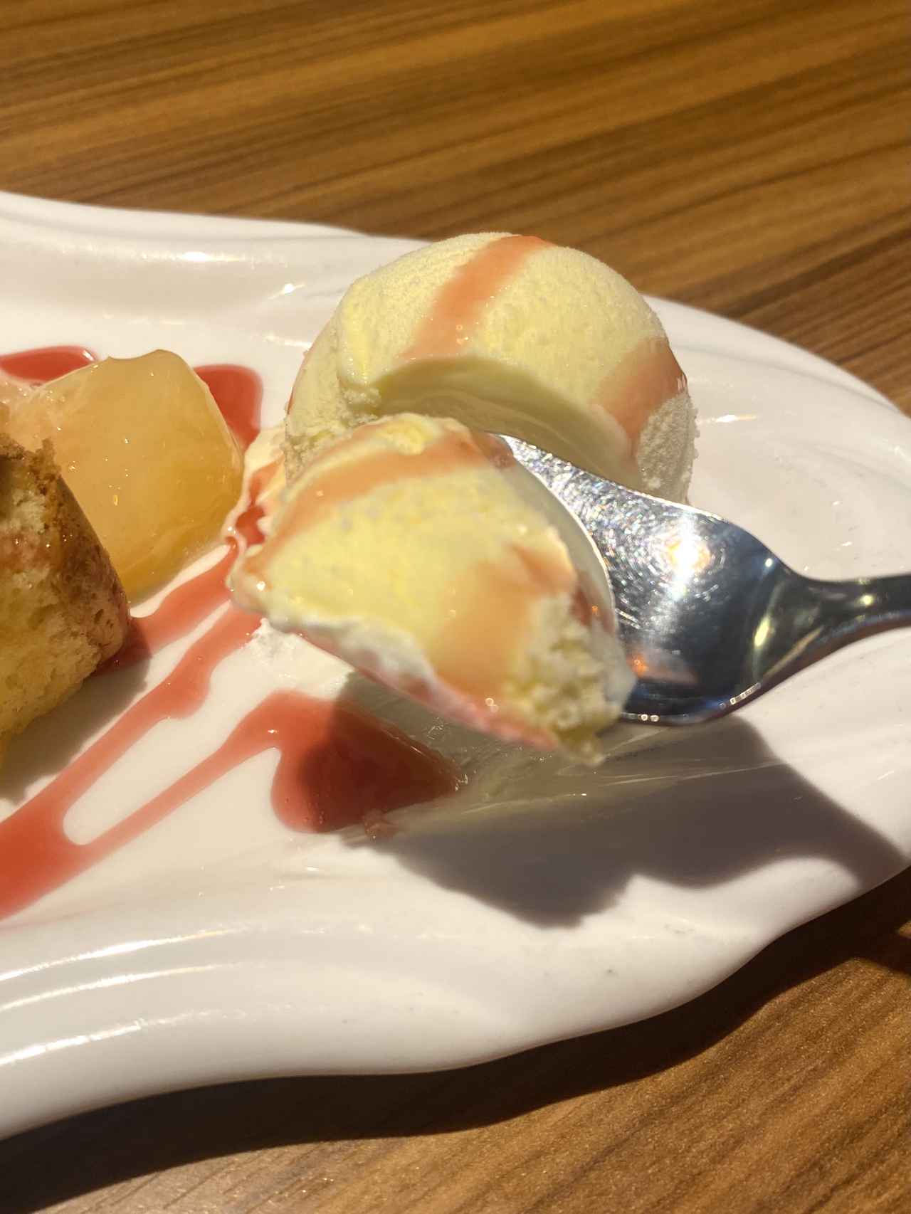 画像3: 【試食レポ】ジューシーなピーチの甘さと香りが広がる“ももじゅわ”スイーツ4種が期間限定発売中！