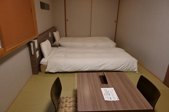 画像1: 畳敷きの客室でほっとひと息