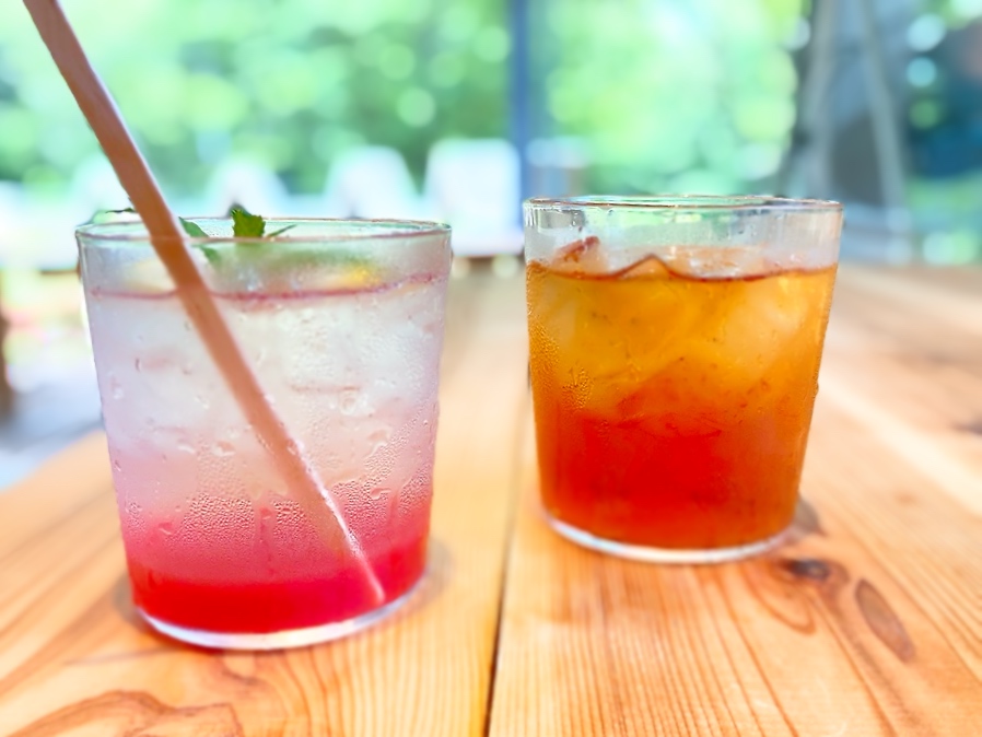 画像: 地元のルバーブを使ったドリンクも