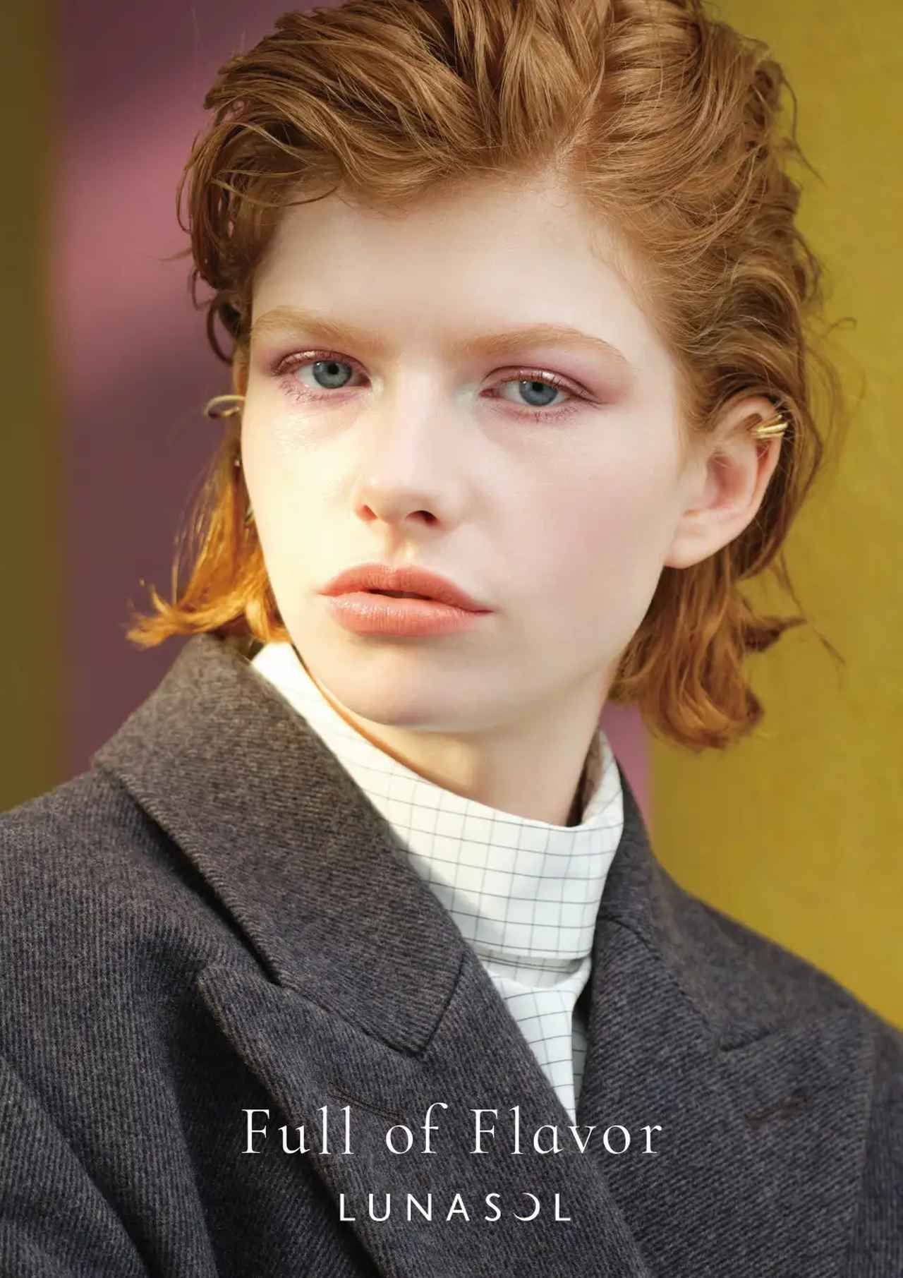 画像: <使用アイテム> ・アイカラーレーションN 07 Vintage Petal ・モノアイカラーレーション EX10C Diamond Bliss ・フラッシュクリエイター EX17 Falling Light ・ディファイニングマイクロライナー 02 Chestnut Brown ・リクイドブラッシュ EX01 Lilac Dew ・フュージングカラーリップス 10 Relaxing Mood ・ネイルポリッシュ EX56 Illume Ecru