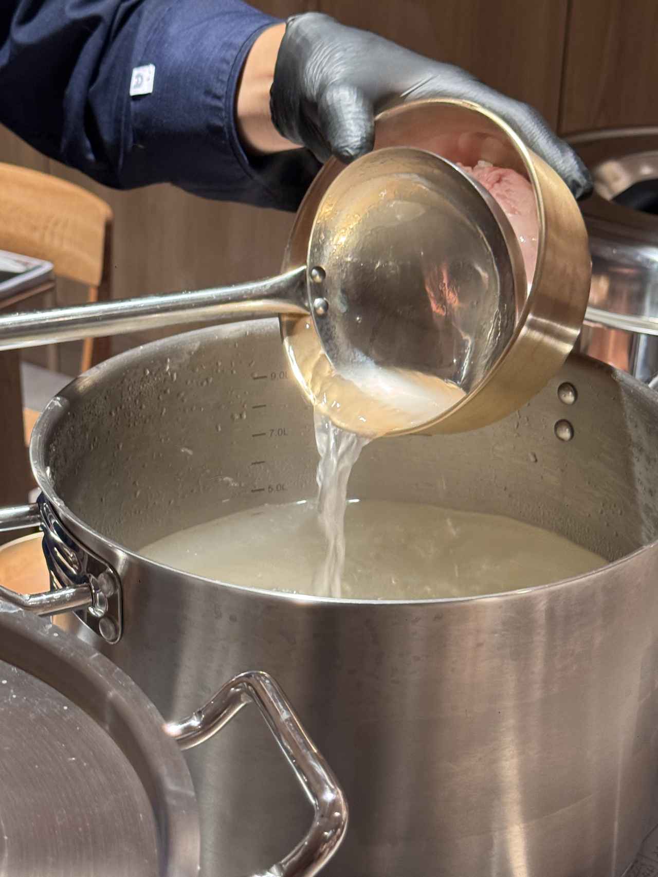 画像3: ミシュラン・ビブグルマン8年連続受賞！ソウル発のコムタンスープ専門店「オクドンシク」が日本初上陸♡