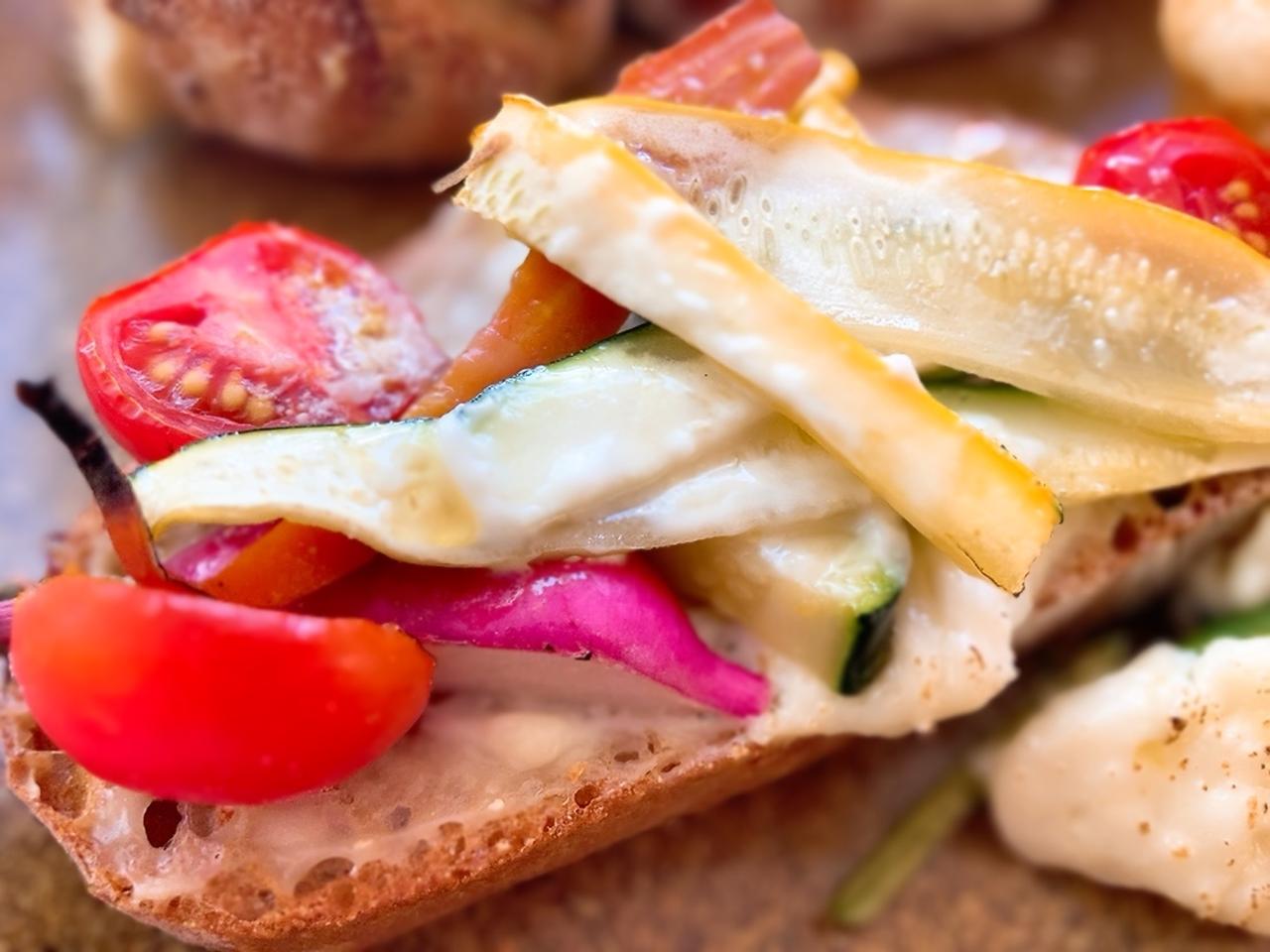 画像: チーズの下にもお野菜がたっぷり！