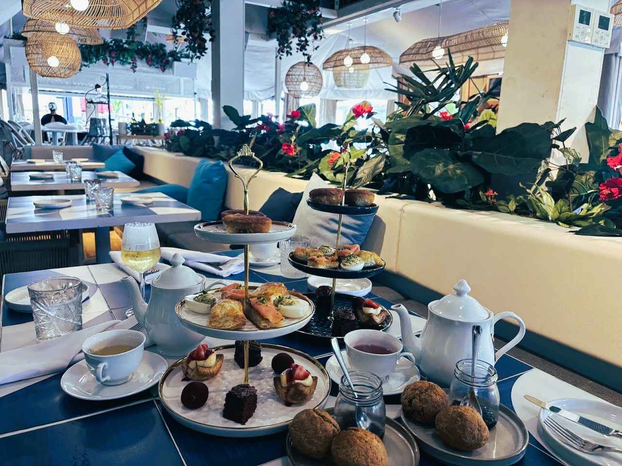 画像: アフタヌーンティー１人４０ドル　二人前からの注文