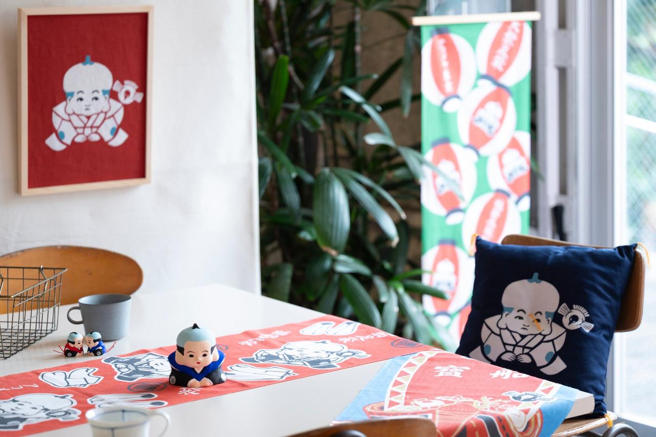 画像: 靴下以外も充実！縁起物アイテムが勢ぞろい