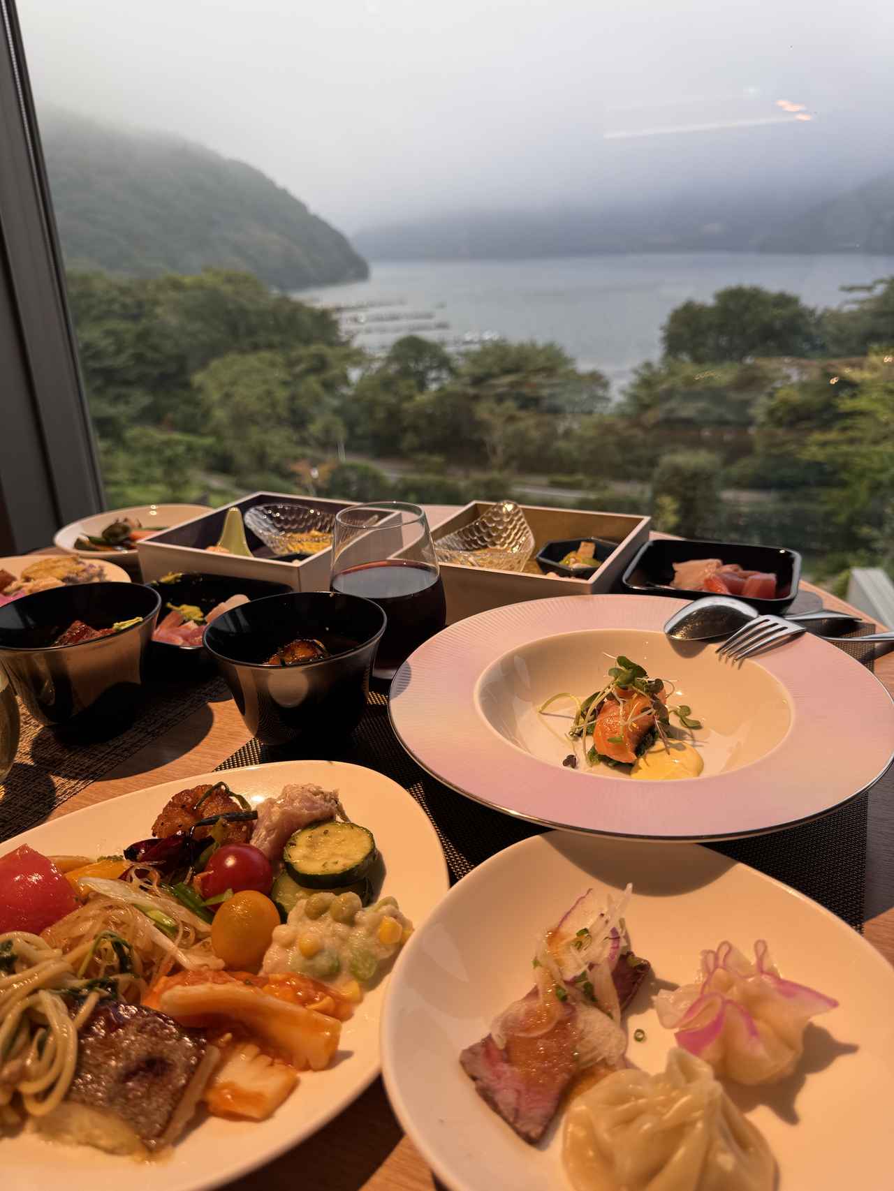 画像28: 芦ノ湖の絶景に心ほどける癒し旅♡「箱根・芦ノ湖 はなをり」アップスケール温泉リゾート