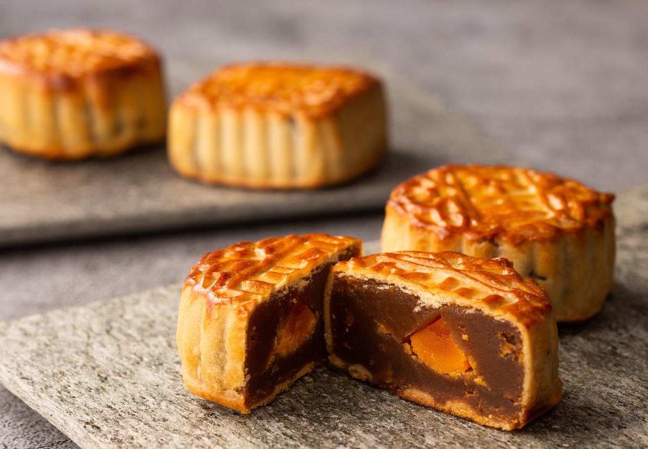 画像: 予約販売の月餅