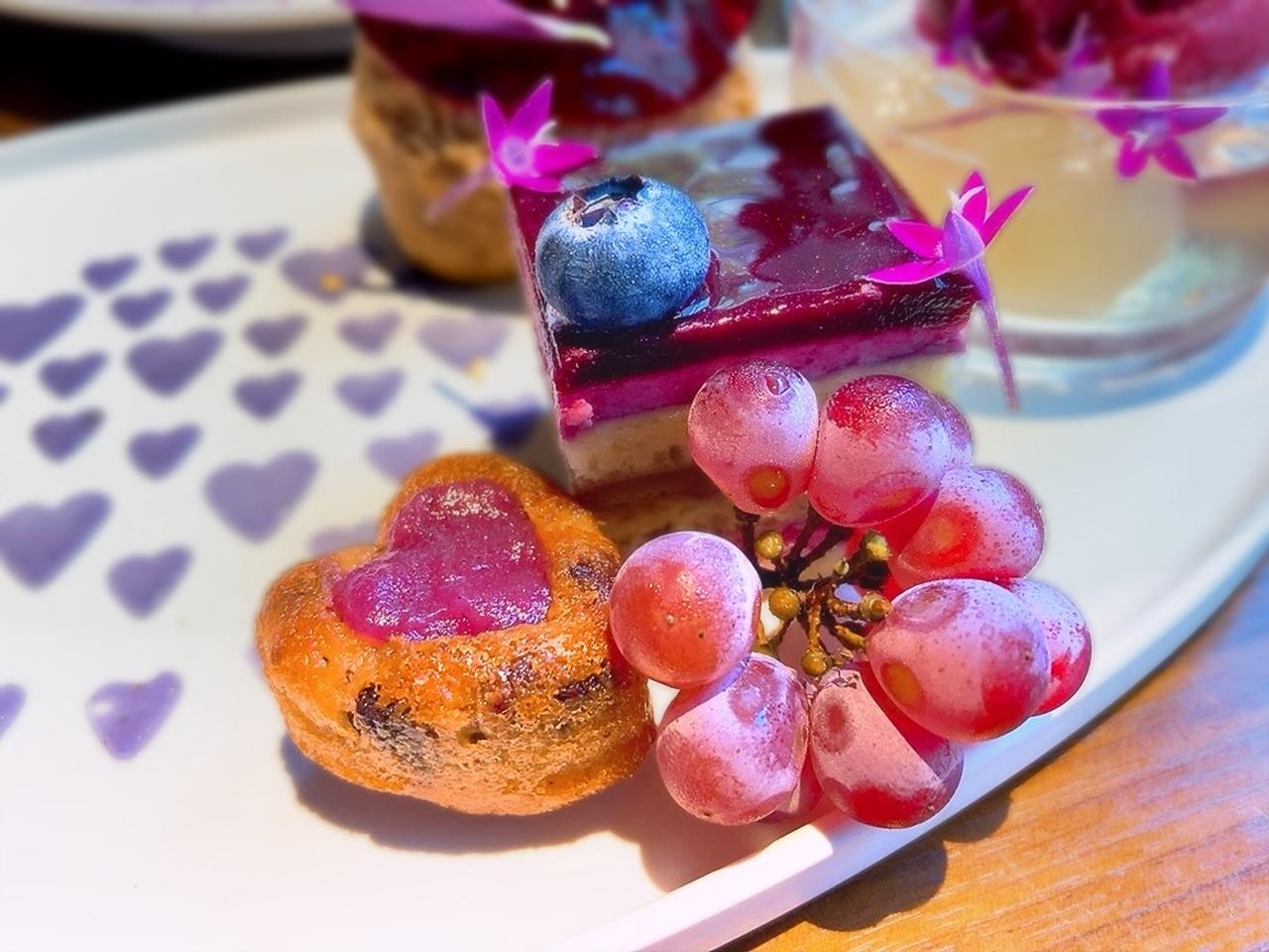 画像: ラベンダーとカシスのオペラ、洋梨とカシスのティグレ