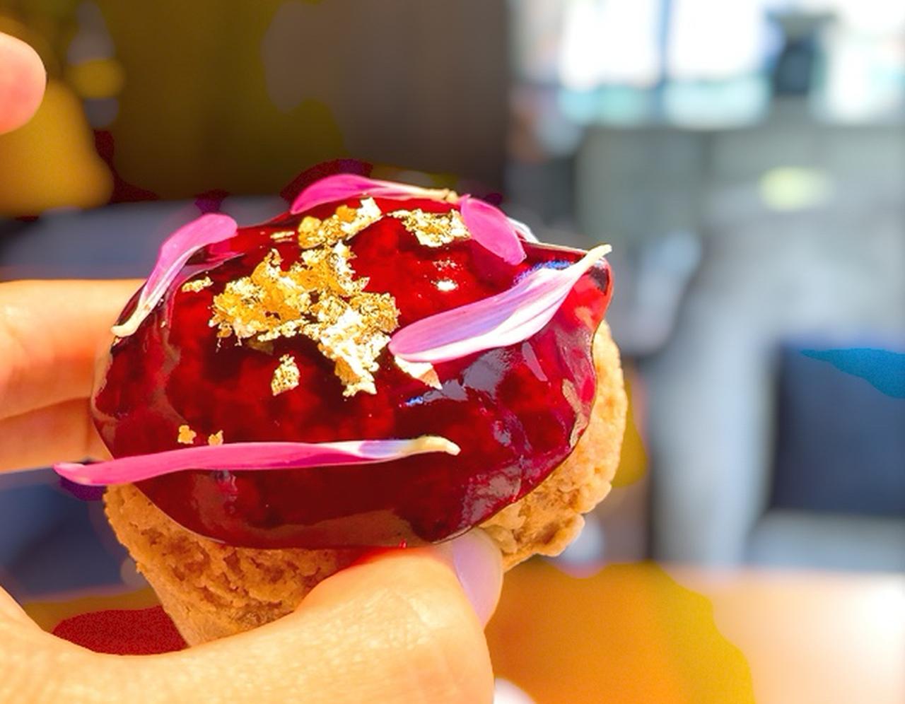 画像: ドライイチジクと赤ワインのシュークリーム