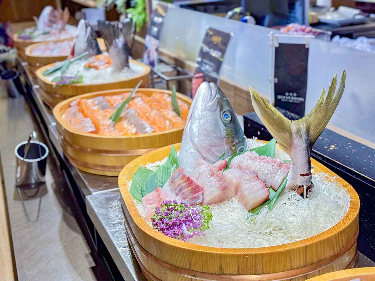 画像1: 大ネタに感動！握り寿司と鮮度抜群のお造り