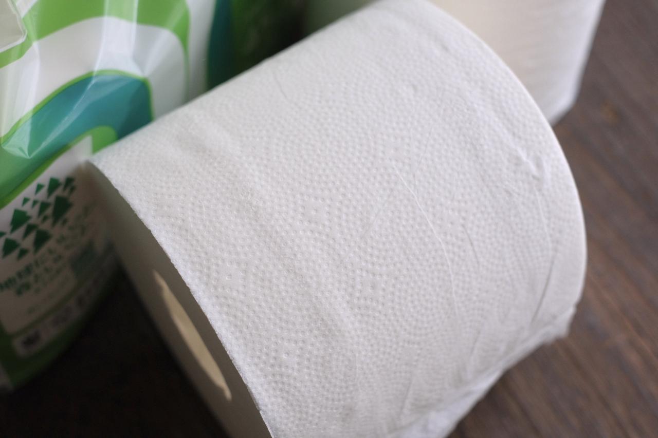 画像1: ① ネピア独自の「プレミアムソフトウェーブ製法」で ふんわり、やさしい肌ざわり。