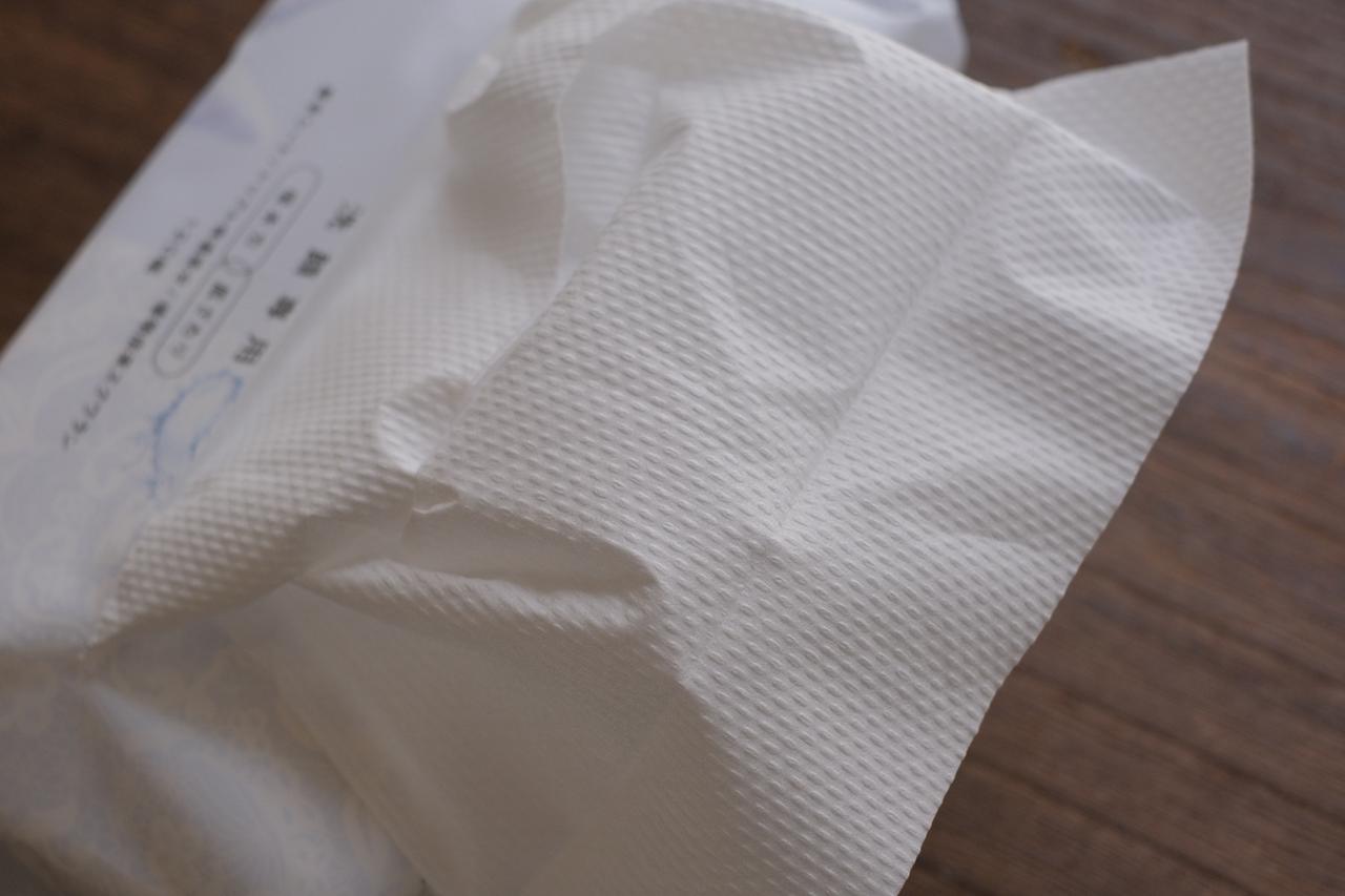 画像: ① エンボス加工でたっぷり吸収