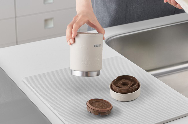 画像: パッキン一体型せん「らくらくキャップ」 せんとパッキンが一体になった「らくらくキャップ」搭載。パッキン着脱の必要がなく、パッキンのつけ忘れやつけまちがい、紛失の心配もありません。