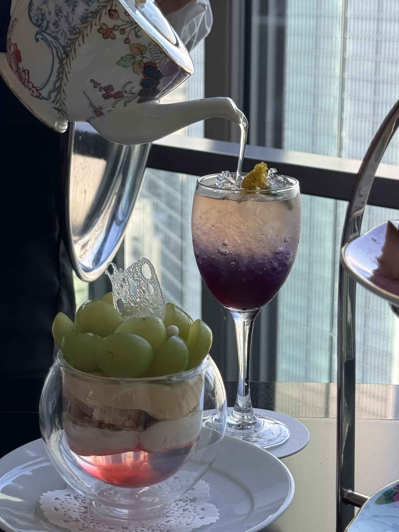 画像1: シャインマスカットがパフェの上で花開く♡秋のアフタヌーンティーで、ちょっと贅沢な午後を。