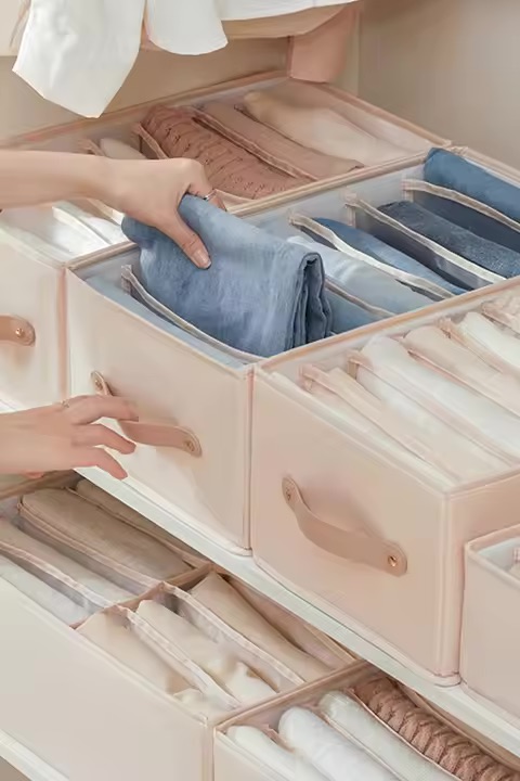 画像: 衣服収納ボックス【仕切り付き・Tシャツ・ジーンズ用・クローゼット整理】