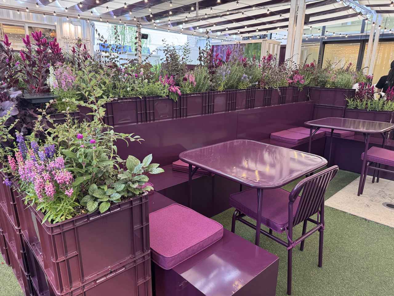 画像4: 銀座で“英国時間”♡JIMMY CHOOが仕掛ける、ラグジュアリーなストリートカフェが誕生