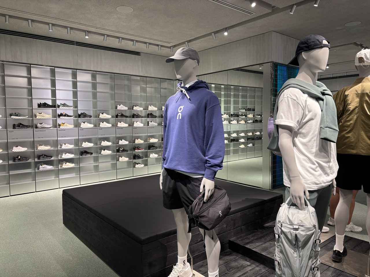 画像1: 銀座に誕生した「都会のサンクチュアリ」。世界で2番目の規模を誇る「On Flagship Store Tokyo Ginza」がオープン。