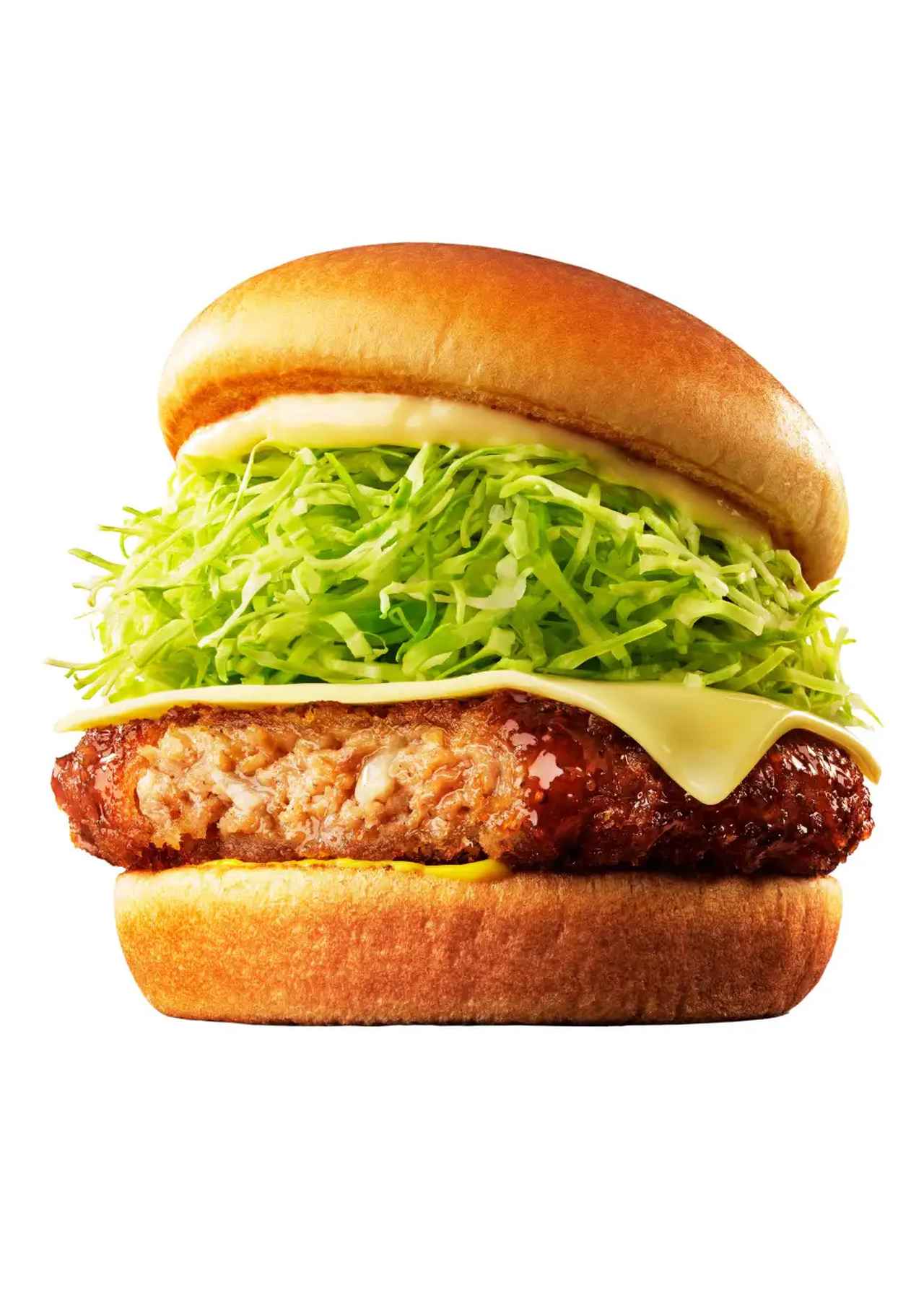 画像: 「メンチカツチーズバーガー」(480円) ※新商品 サクッと揚げたメンチカツをカツソースに絡め、チーズやキャベツ、ハーフマヨネーズタイプと合わせた、シンプルながらもボリューム感のある商品です。メンチカツには牛・豚の合挽肉を使用しており、噛むと口の中で肉汁が広がり、肉の旨みと香りが楽しめます。さらに赤ワインを加えることで、深みのある味わいと風味に仕上げました。ジューシーなメンチカツとチーズが食欲をそそる、食べ応え満点の一品です。 ※中身が熱い場合がありますので、お気をつけください。 ※チーズは工場で加熱加工をしています。 ※商品には『カロリーハーフマヨネーズタイプ』を使用しています。