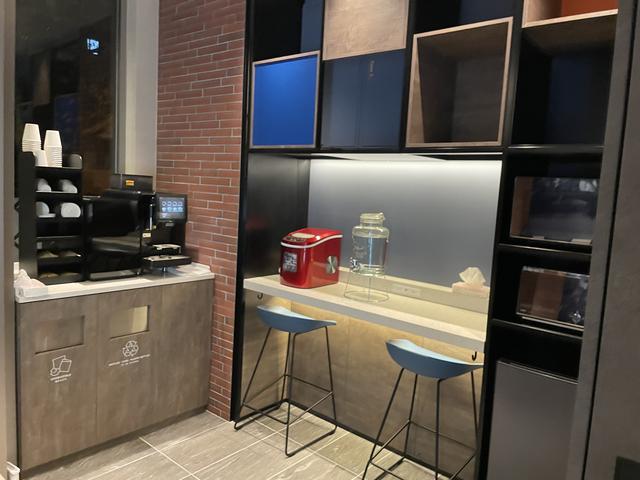 画像: ラウンジと設備