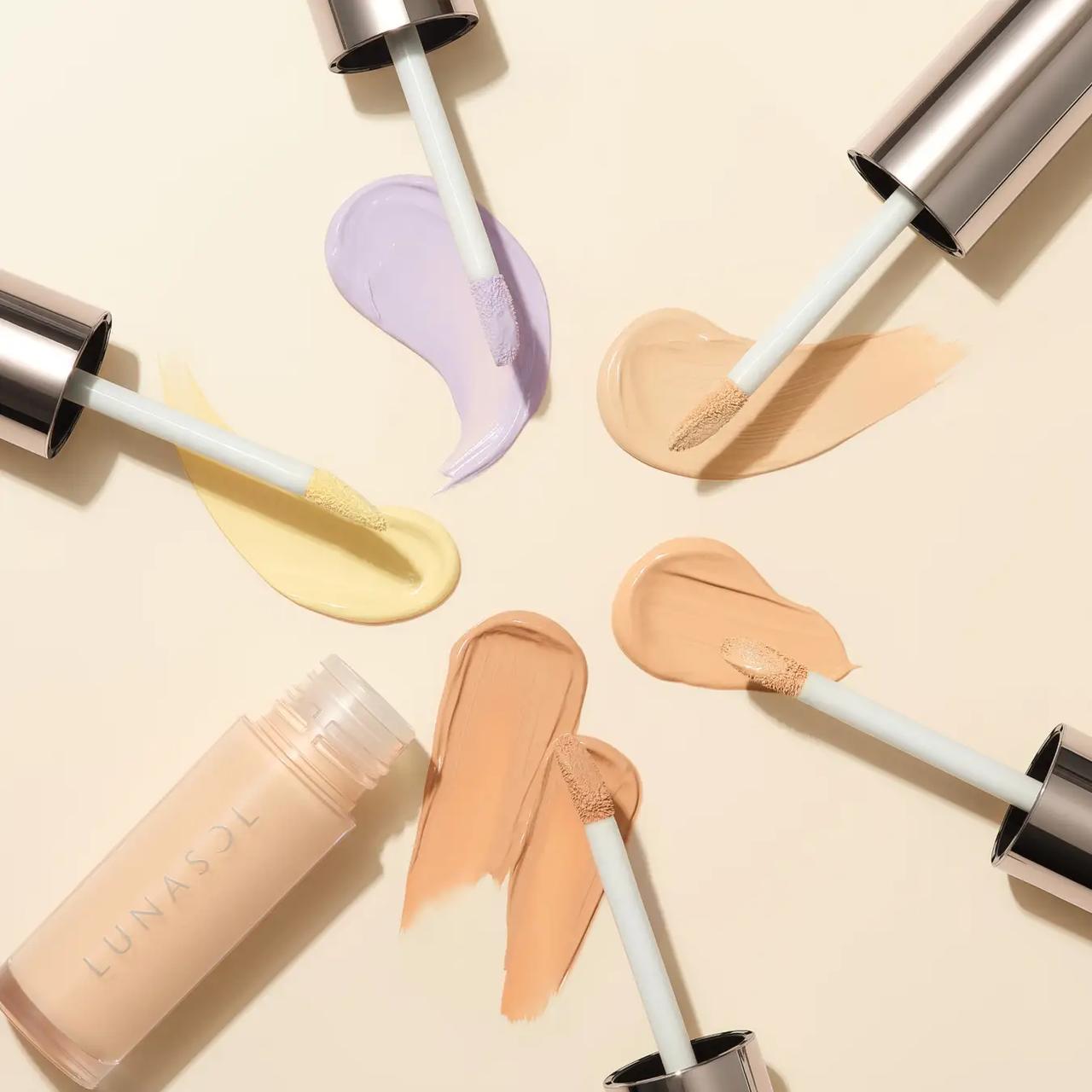 画像: ルナソル シームレスコレクティングリクイド 全5色 4,400円(税込)