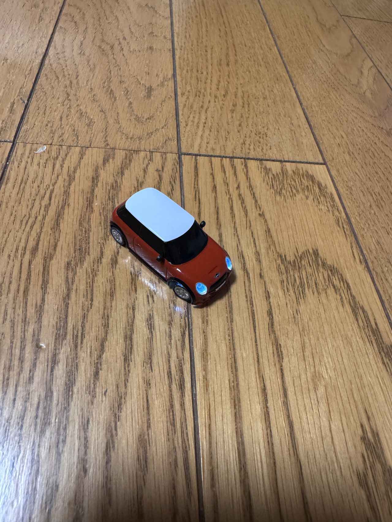 画像5: テーブルの上がサーキットに♡手のひらサイズの本格RCカー「ターボレーシング」は誕生日プレゼントにもぴったり