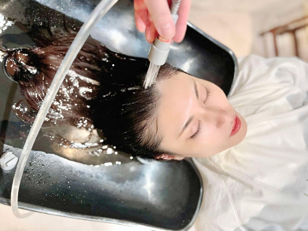 画像: 皇室や各界VIPが数十年に渡り続けている、魅惑のヘッドスパ