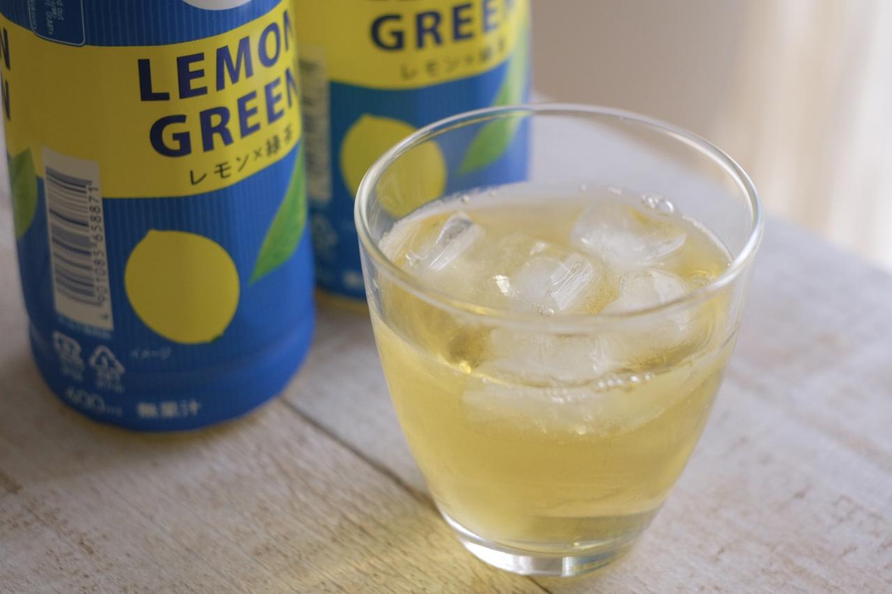 画像: 緑茶の先にあるレモンがとても爽やかでさっぱりとした飲み心地!これは美味しい〜♡