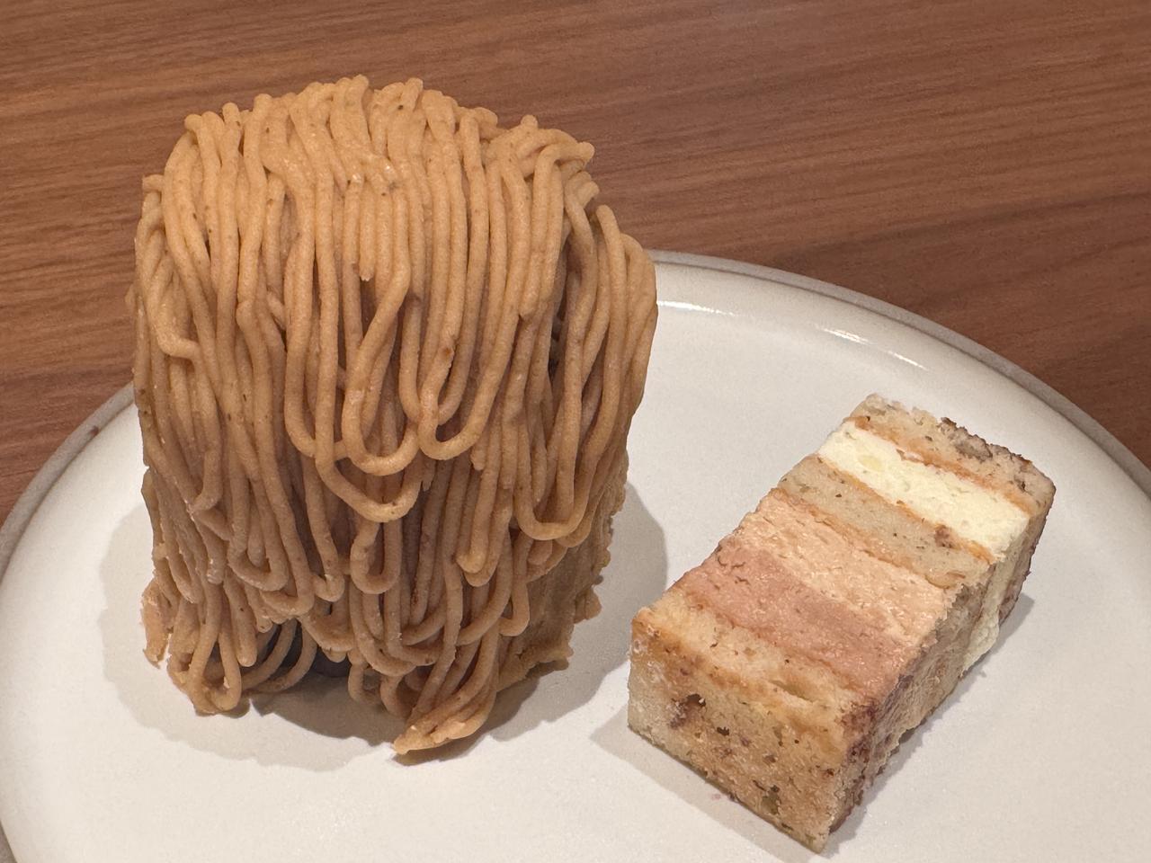 画像: 利平栗のモンブラン　¥1,296(税込) コク深いモンブランクリームの中に、マロンペースト、渋⽪栗、⽣クリームを忍ばせて。⾹り⾼い国産の和平栗を使⽤。栗の⾵味を贅沢に楽しめます。