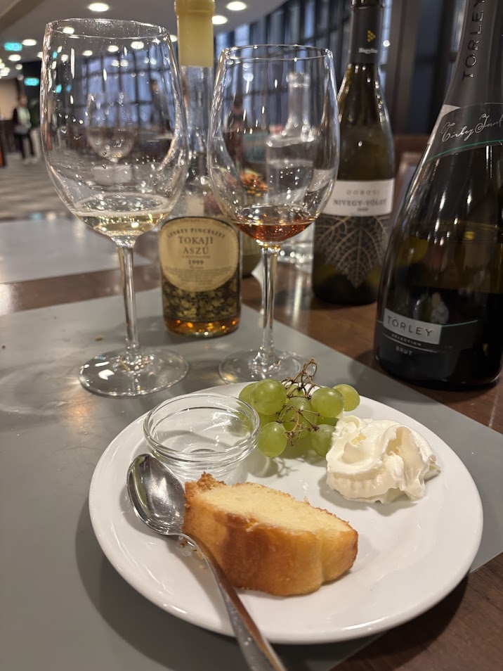 画像: 帰国直前まで朝からワイン！