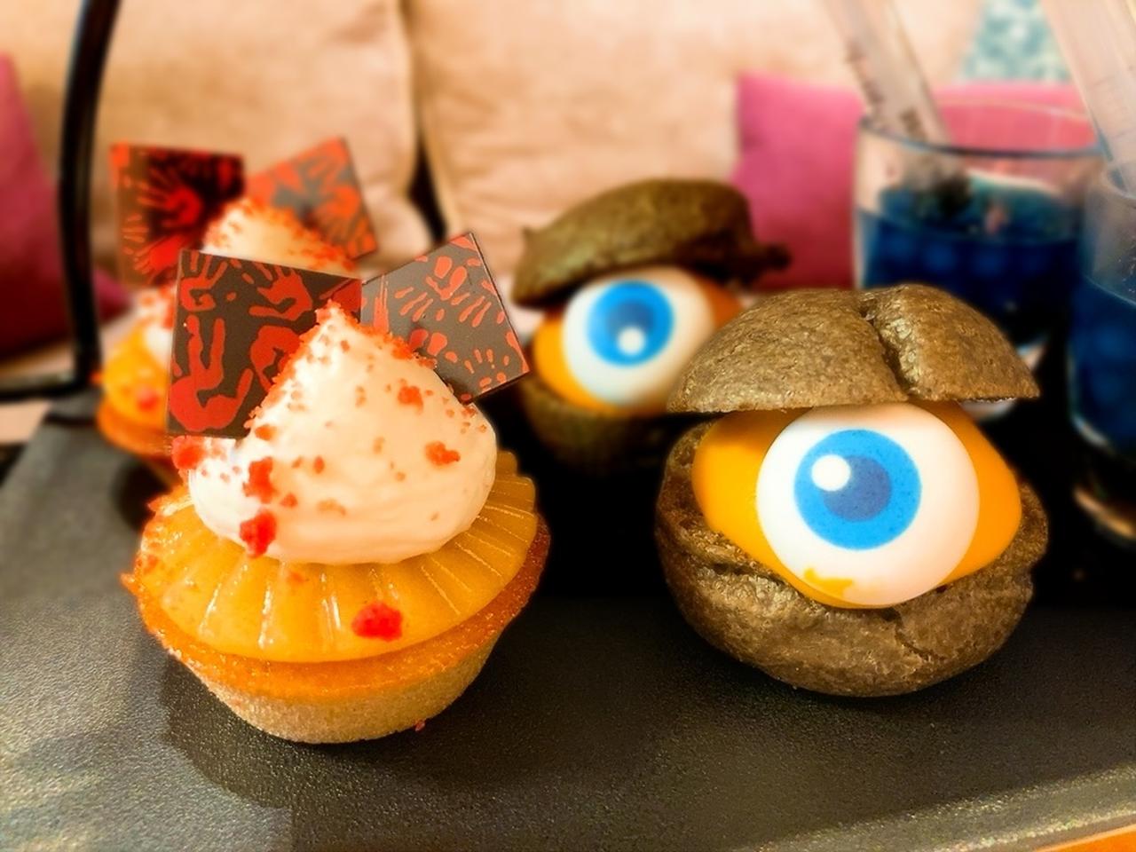 画像: 柿のタルトとパンプキンクリームパフ