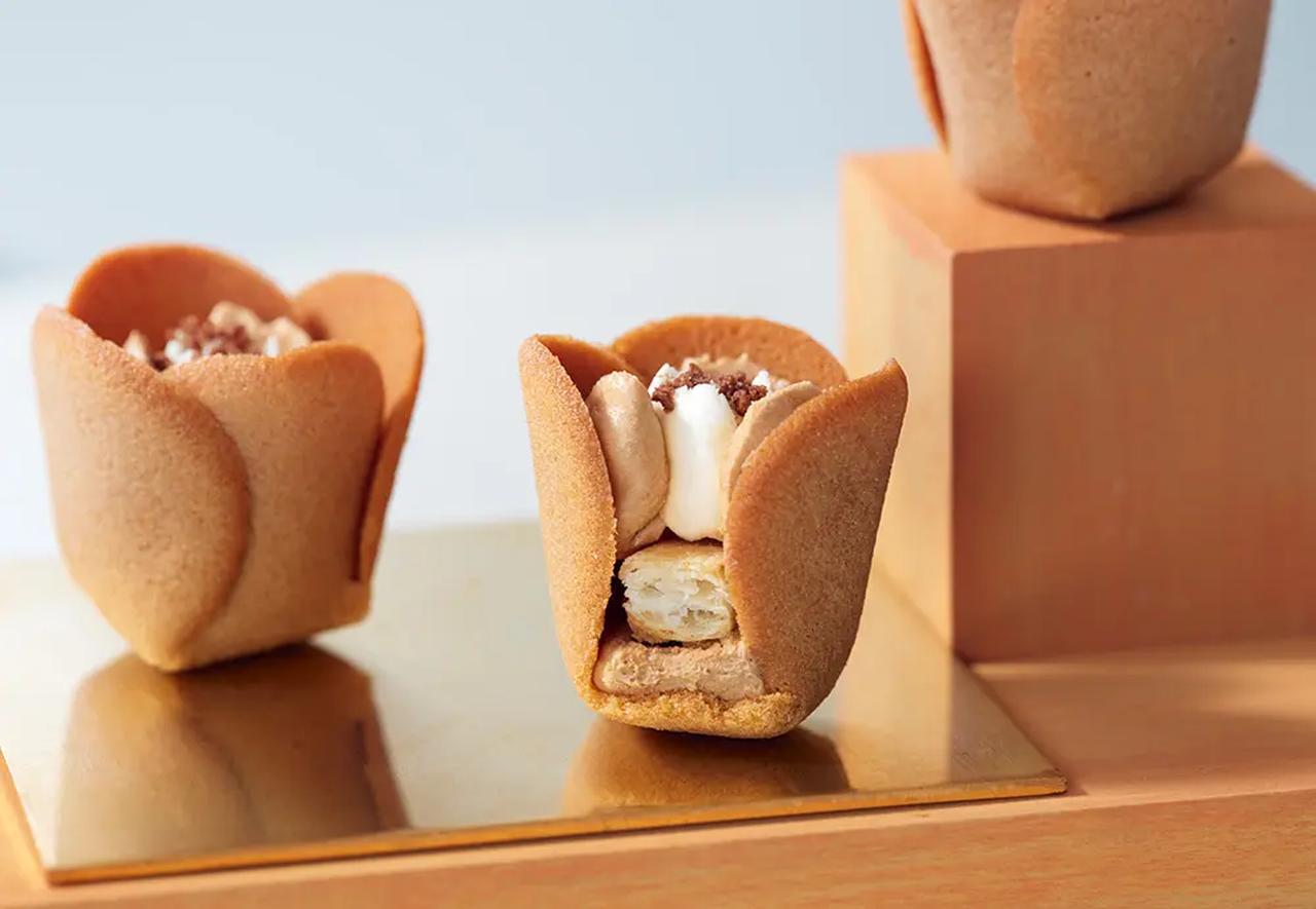 画像: 濃っくりイタリア栗に生食感ショコラクリームがとろけ合う。 秋の新作『マロンモンブラン』