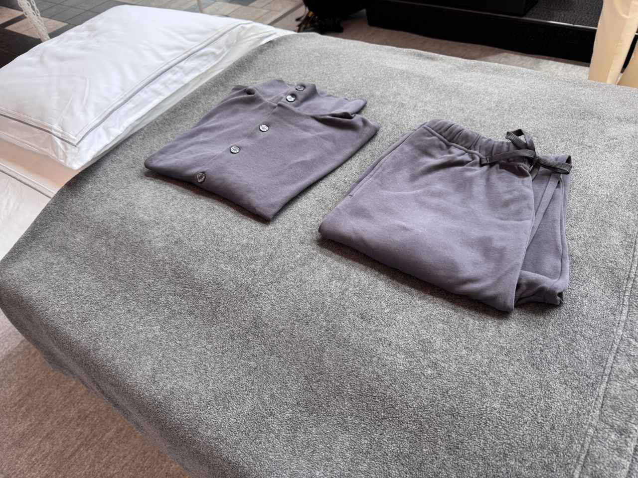 画像: イタリア「Frette」製の高級寝具を実際に触れて確かめられる