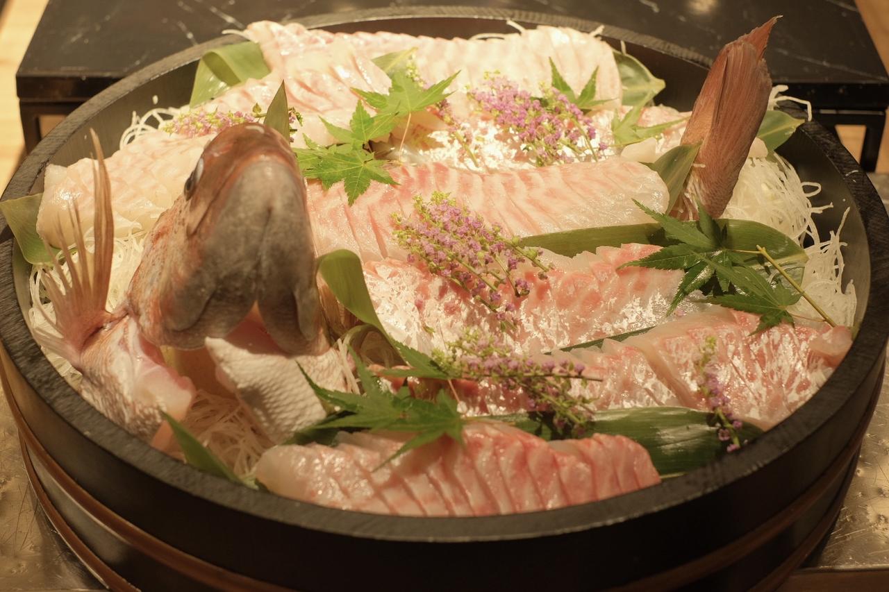 画像: 産地直送 梅真鯛姿造り