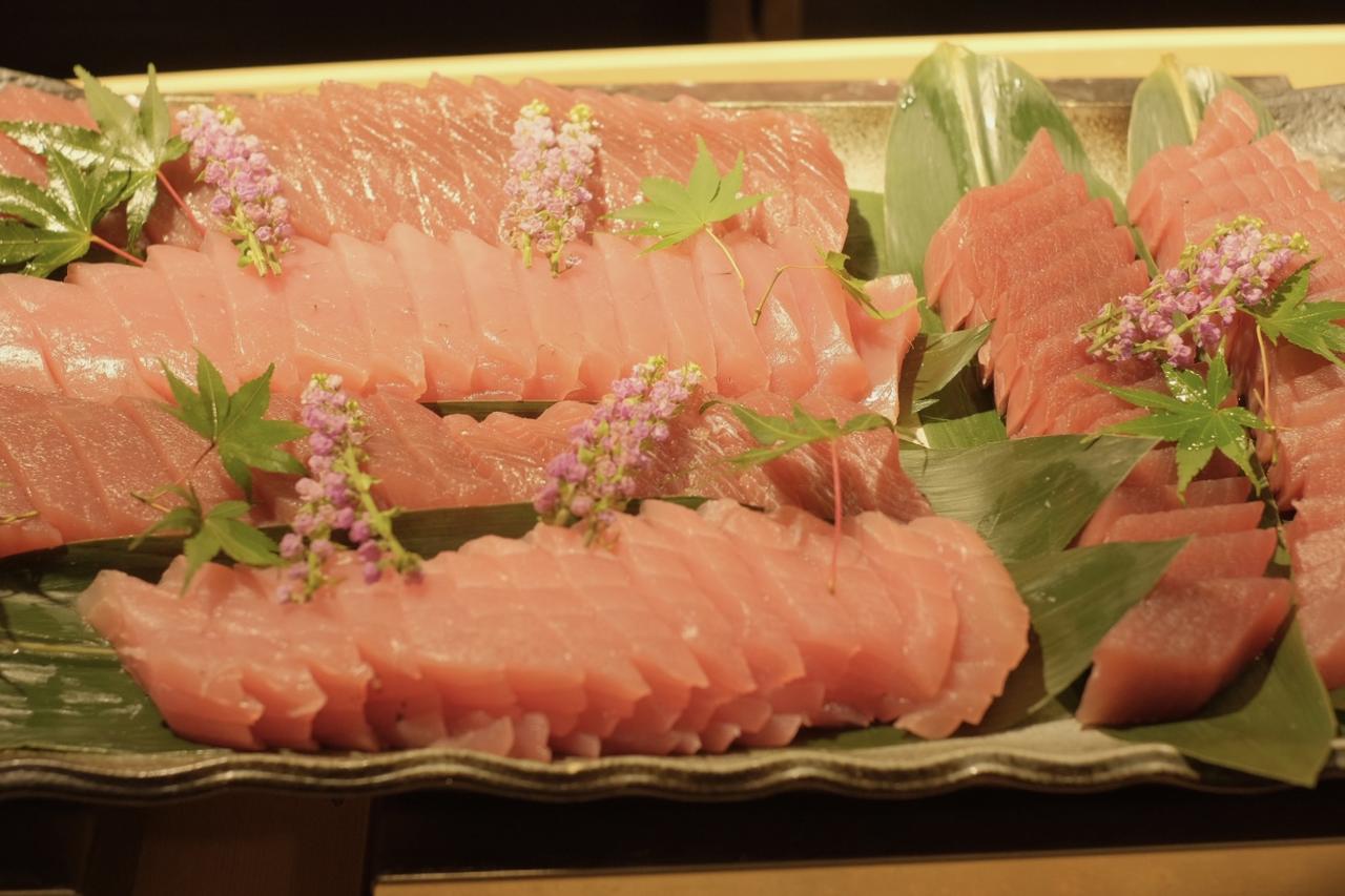 画像: 勝浦産 生マグロのお造り