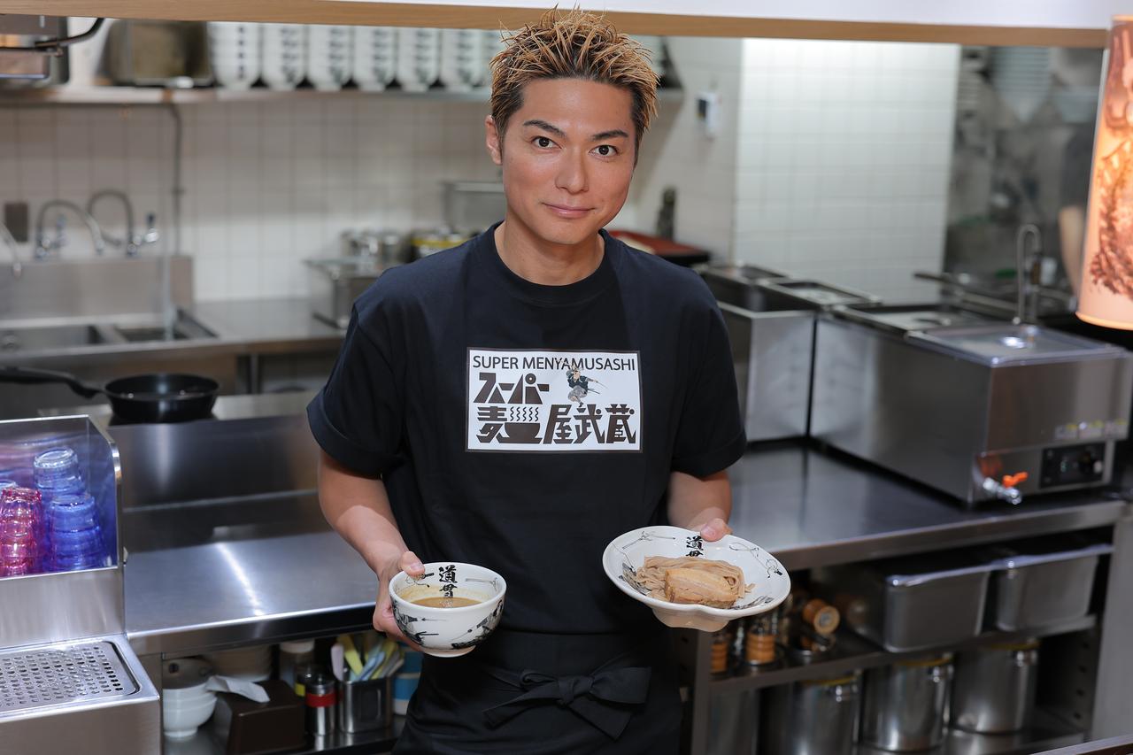画像: EXILE SHOKICHIが一日店長に！「スーパー麺」と「麺屋武蔵」のコラボレーションイベント「スーパー麺屋武蔵」が開催