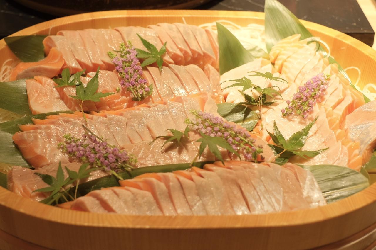 画像: サーモン造り