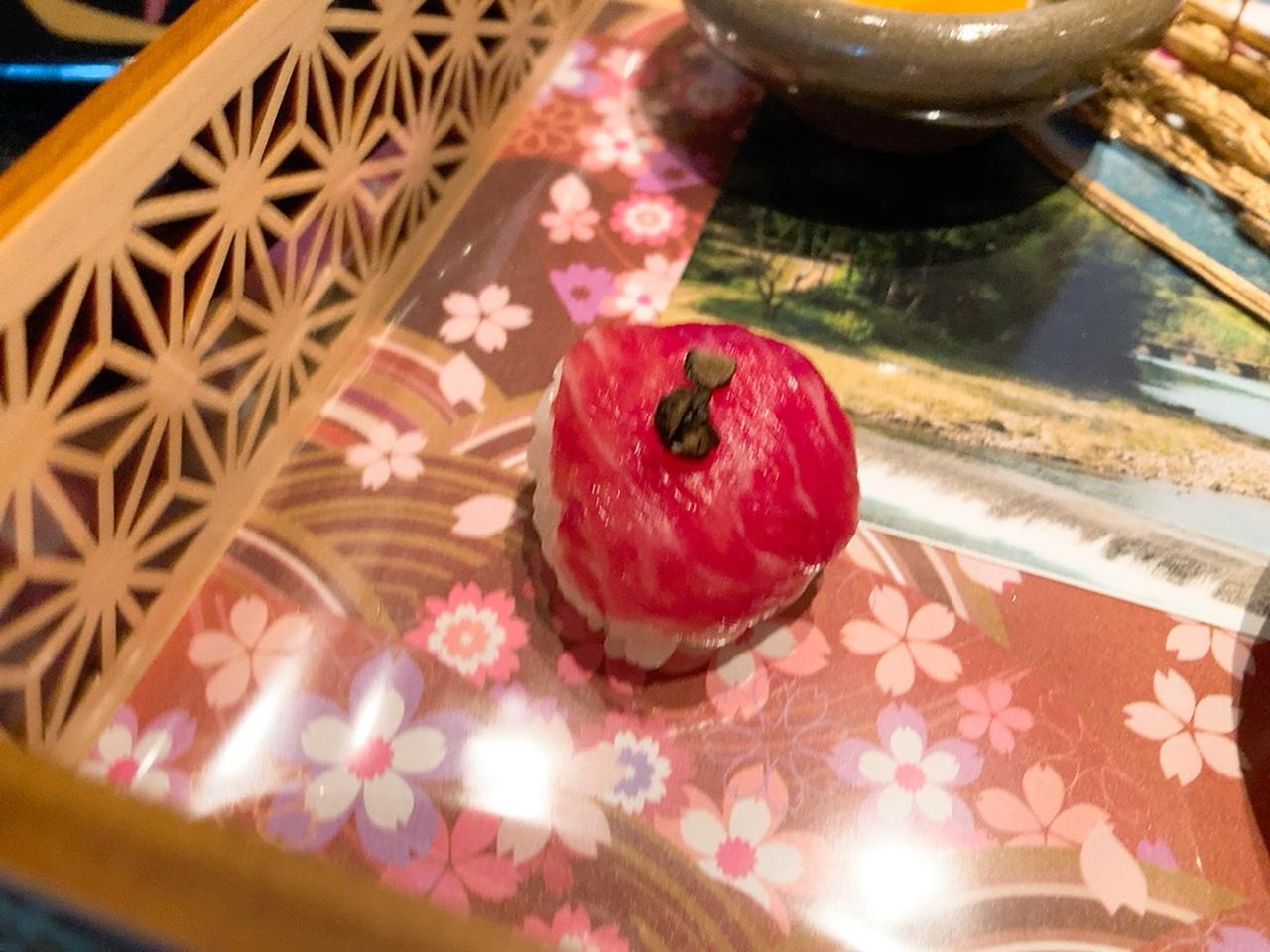 画像: 土佐あかうしの生ハムは生胡椒がアクセント