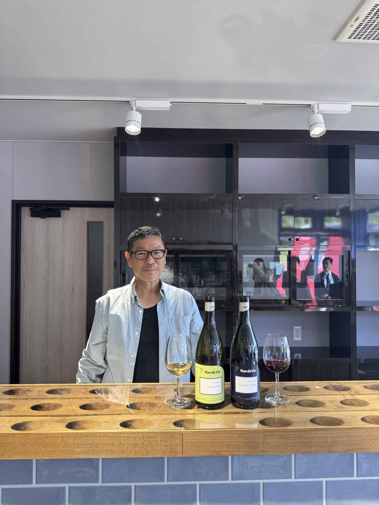 画像: 説明をいただきながら味わうとより楽しいテイスティングの時間に