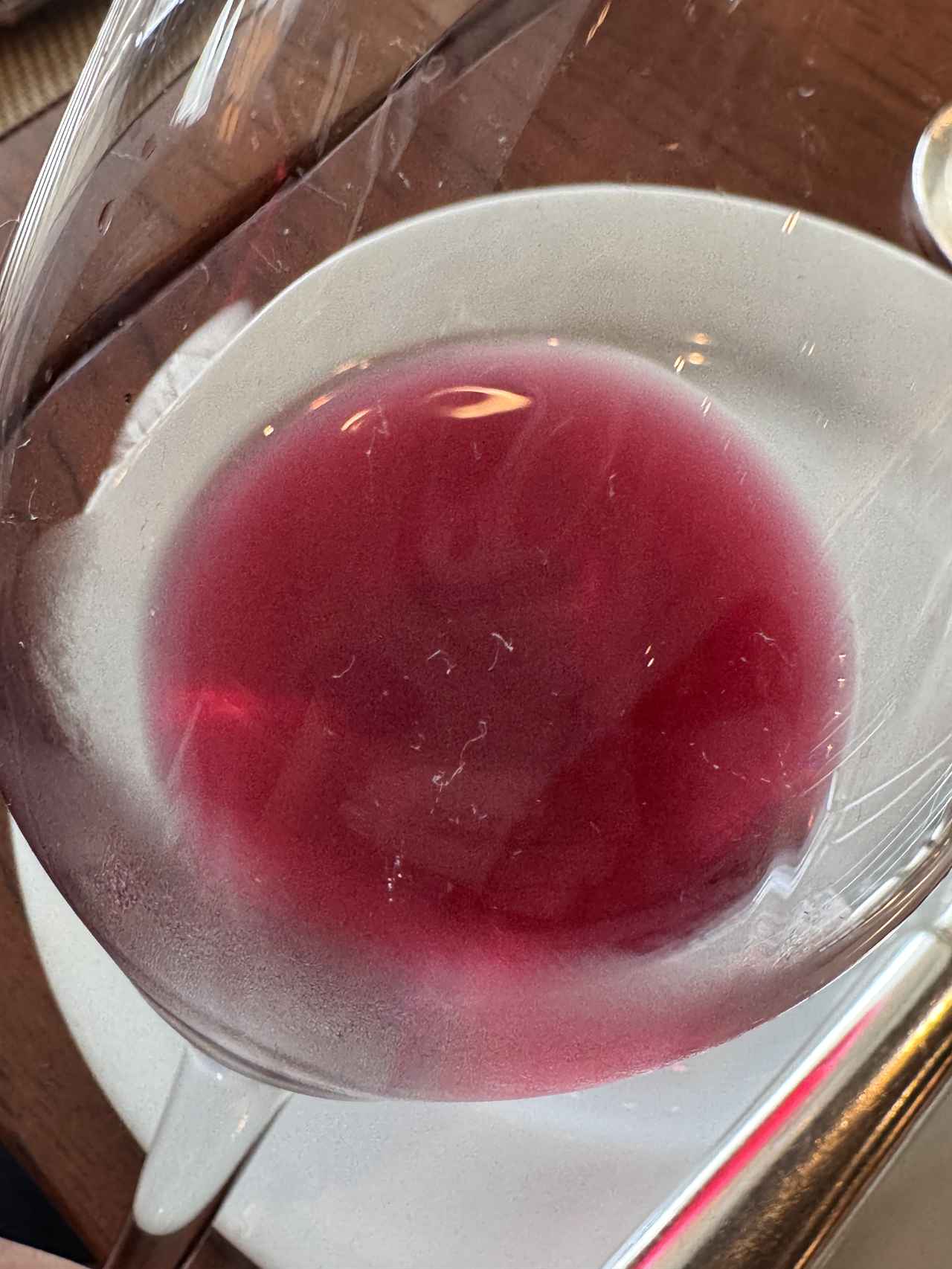 画像2: 冷やして楽しむ♡新感覚赤ワイン【ムートン・カデ・ルージュ・オーガニック・バイ・ピエール】 全国発売スタート