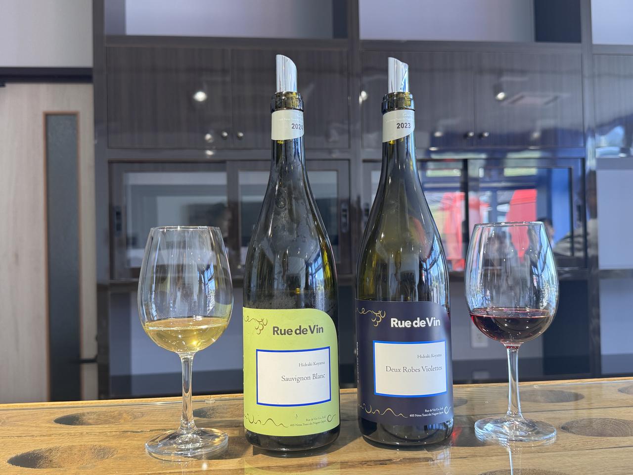 画像: ソーヴィニオンブランとドゥー・ローブ・ヴィオレット試飲体験