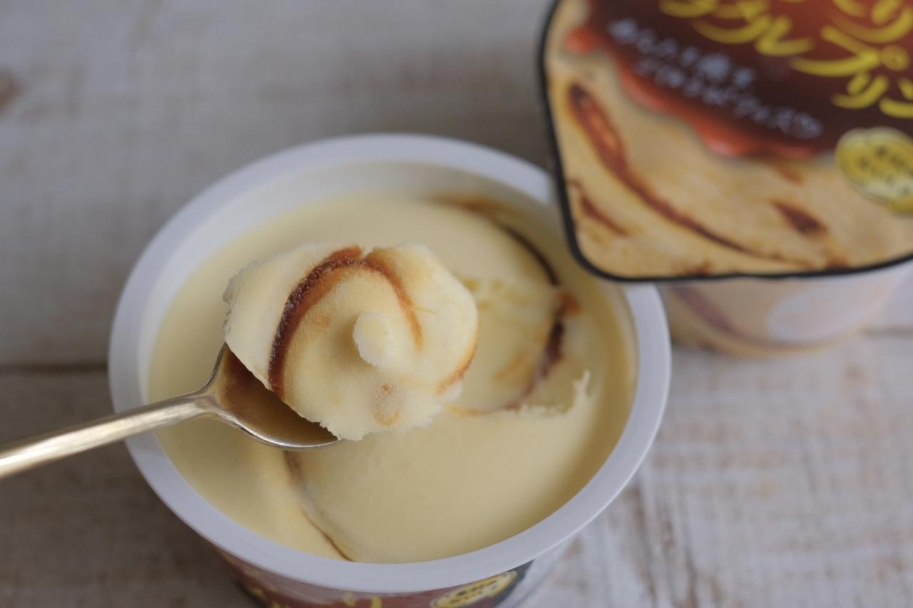 画像: プリンが美味しいメイトーが作るカスタードプリンアイスは美味しいに決まってるんです♡ほろ苦カラメルソースと甘く濃厚なカスタードプリンアイスとのコントラストに要注目です◎